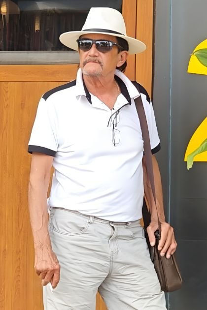 Karl Nystrom (Carlo de Luca)